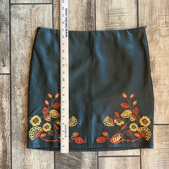 Romeo and Juliet Mini Skirt with Red & Yellow Floral Embroidery - Picture 7 of 10